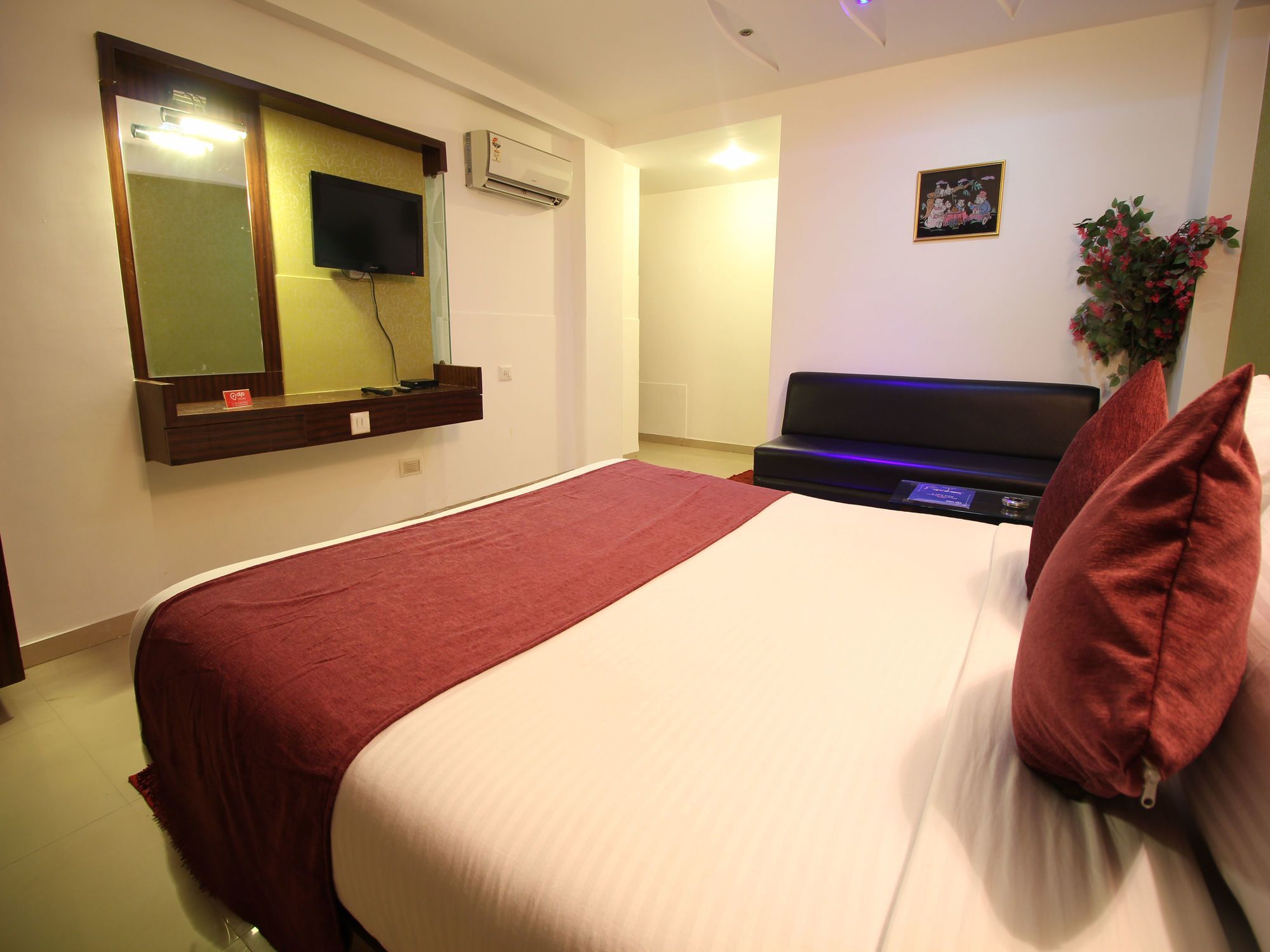 Oyo 2485 Hotel Kalash Inn Ahmedabad Esterno foto