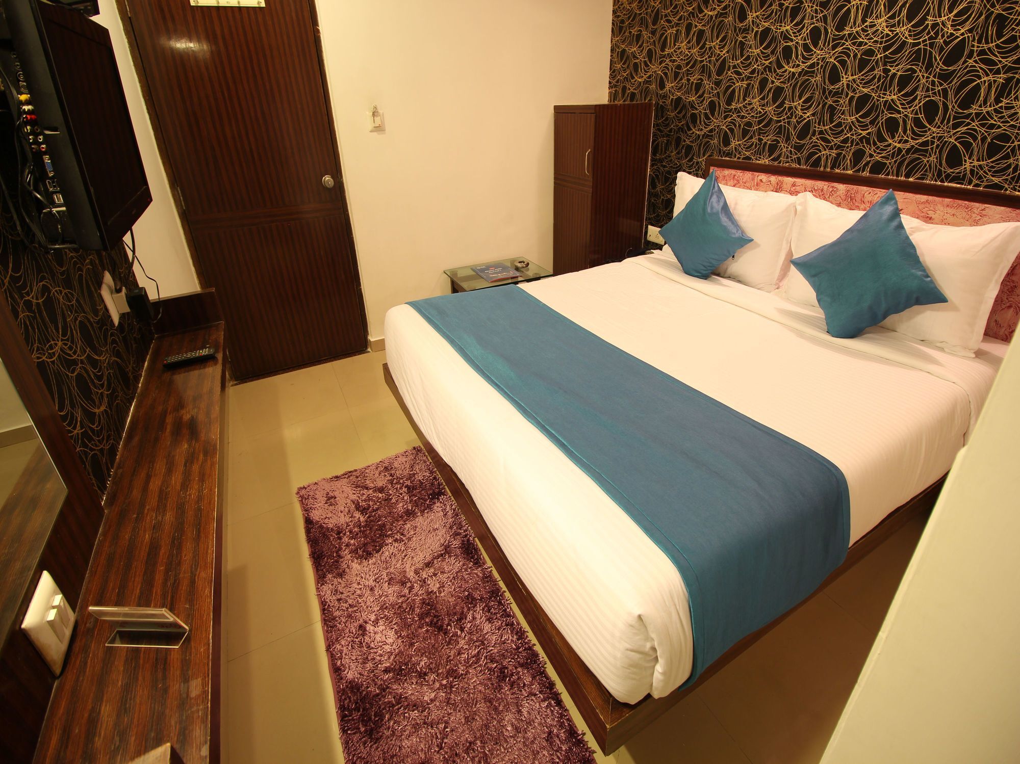 Oyo 2485 Hotel Kalash Inn Ahmedabad Esterno foto